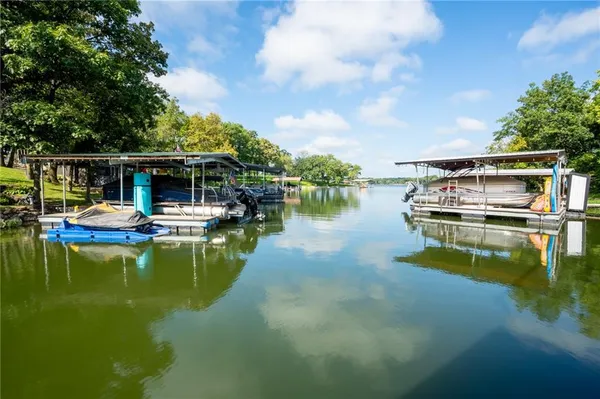 $945,000 | 2022 Lake Viking Terrace, Gallatin, MO 64640