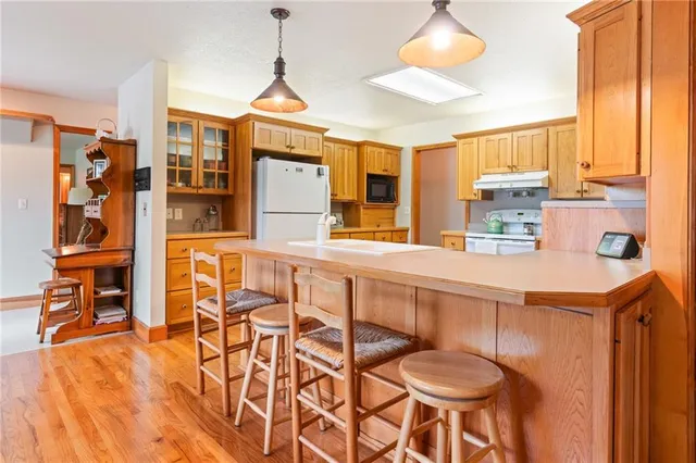 $945,000 | 2022 Lake Viking Terrace, Gallatin, MO 64640