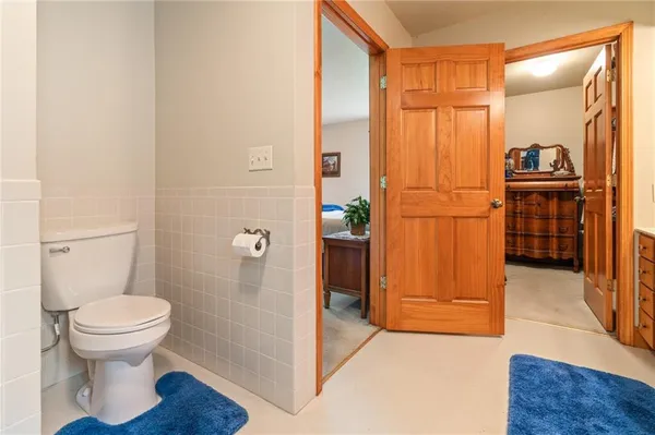 $945,000 | 2022 Lake Viking Terrace, Gallatin, MO 64640