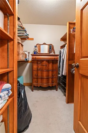 $945,000 | 2022 Lake Viking Terrace, Gallatin, MO 64640