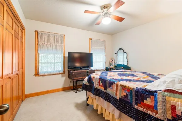 $945,000 | 2022 Lake Viking Terrace, Gallatin, MO 64640