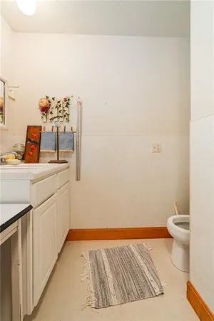 $945,000 | 2022 Lake Viking Terrace, Gallatin, MO 64640