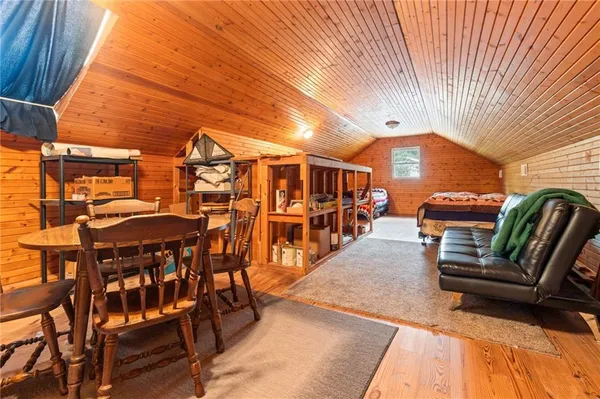 $945,000 | 2022 Lake Viking Terrace, Gallatin, MO 64640