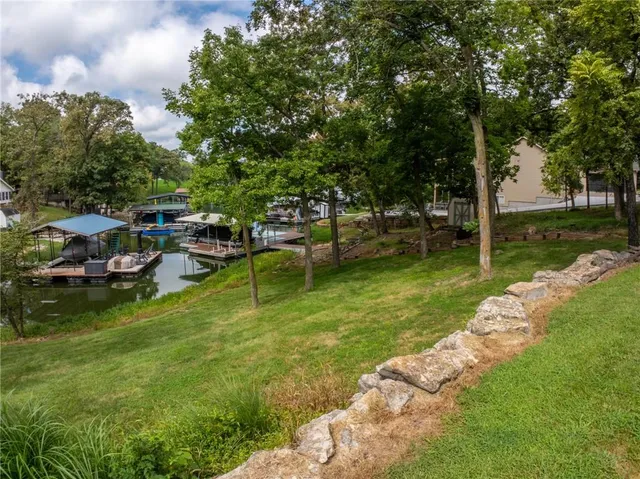 $945,000 | 2022 Lake Viking Terrace, Gallatin, MO 64640