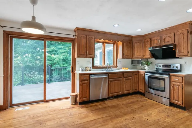 $749,000 | 9 Heritage Road, Shrewsbury, MA 01545