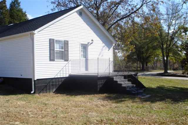 411 Stokes Road Simpsonville, SC 29681 - Photo 3 of 9 Gallery Image 3