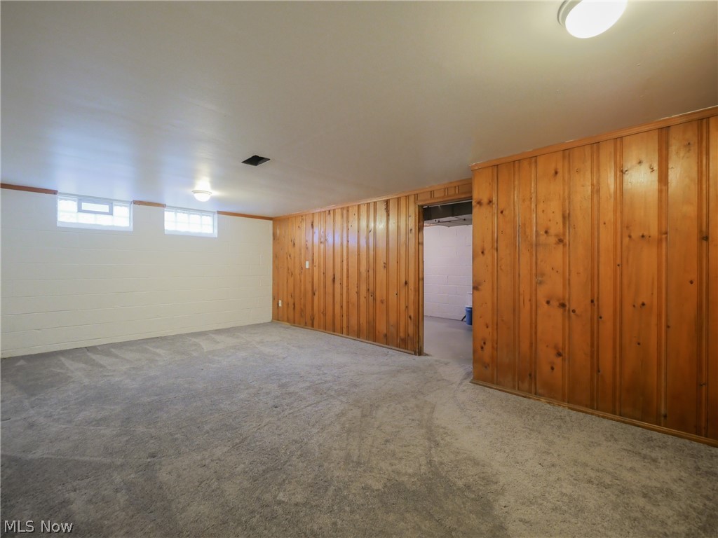 4907 Farnhurst Road Cleveland, OH 44124 - Photo 24 of 33