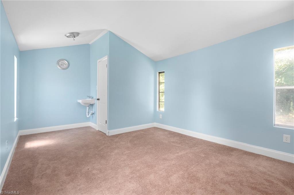 428 Thomas School Road Winston-Salem, NC 27107 - Photo 16 of 29