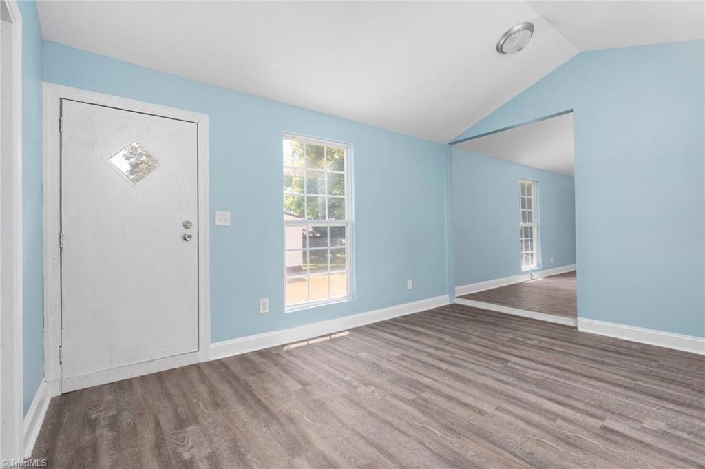 428 Thomas School Road Winston-Salem, NC 27107 - Photo 10 of 29