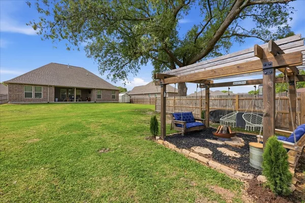 $349,900 | 200 Zachary Lane, Bridge City, TX 77611