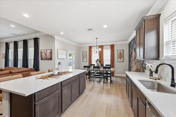 $349,900 | 200 Zachary Lane, Bridge City, TX 77611