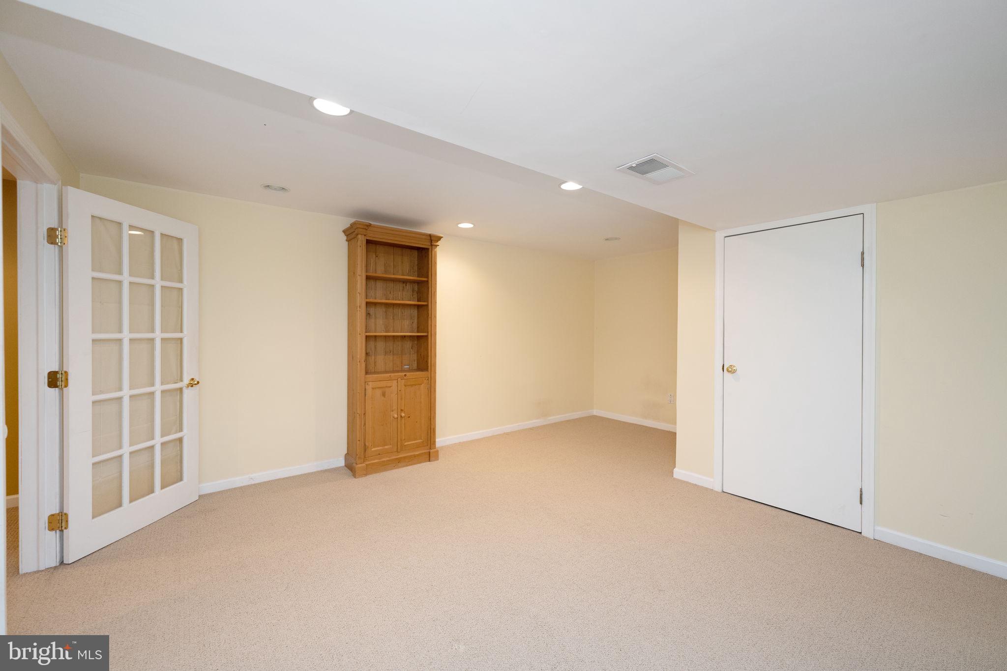 1244 Fountain Road Newtown, PA 18940 - Photo 29 of 33 Gallery Image 29