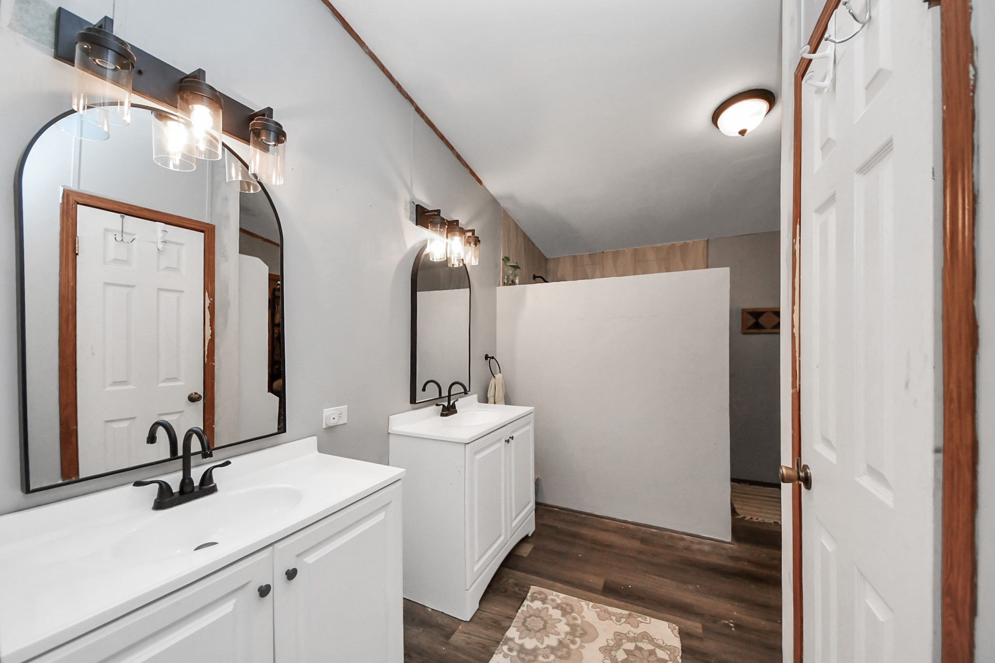 15713 Hinkel Road Cat Spring, TX 78933 - Photo 8 of 32 Gallery Image 8