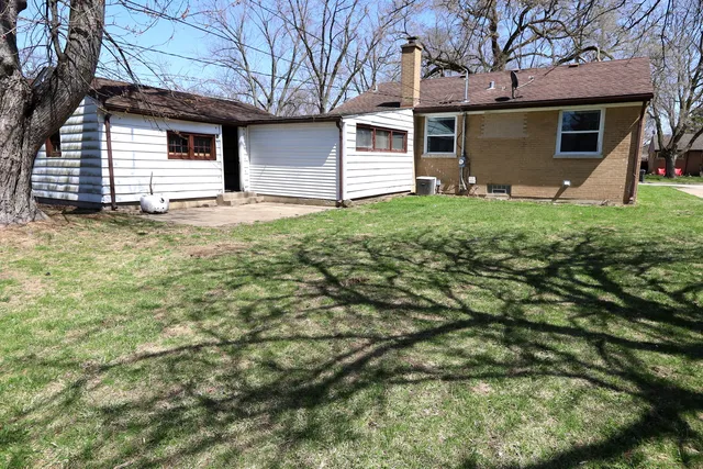 $271,000 | 1152 Hiawatha Drive, Elgin, IL 60120