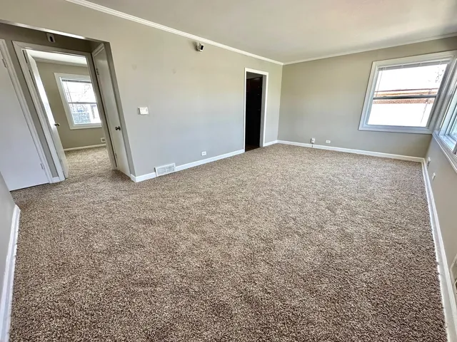 $271,000 | 1152 Hiawatha Drive, Elgin, IL 60120