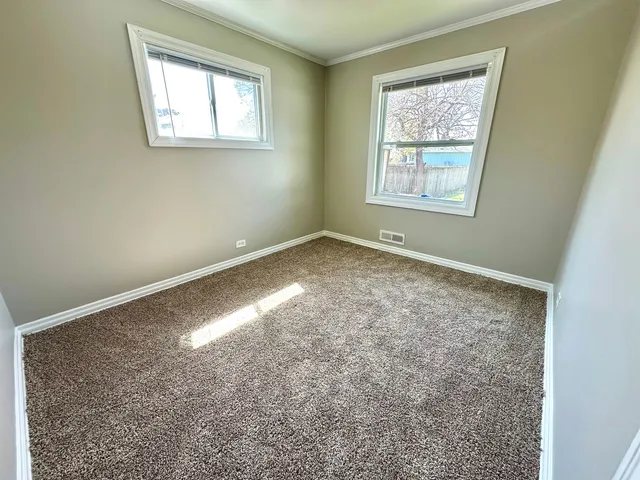 $271,000 | 1152 Hiawatha Drive, Elgin, IL 60120