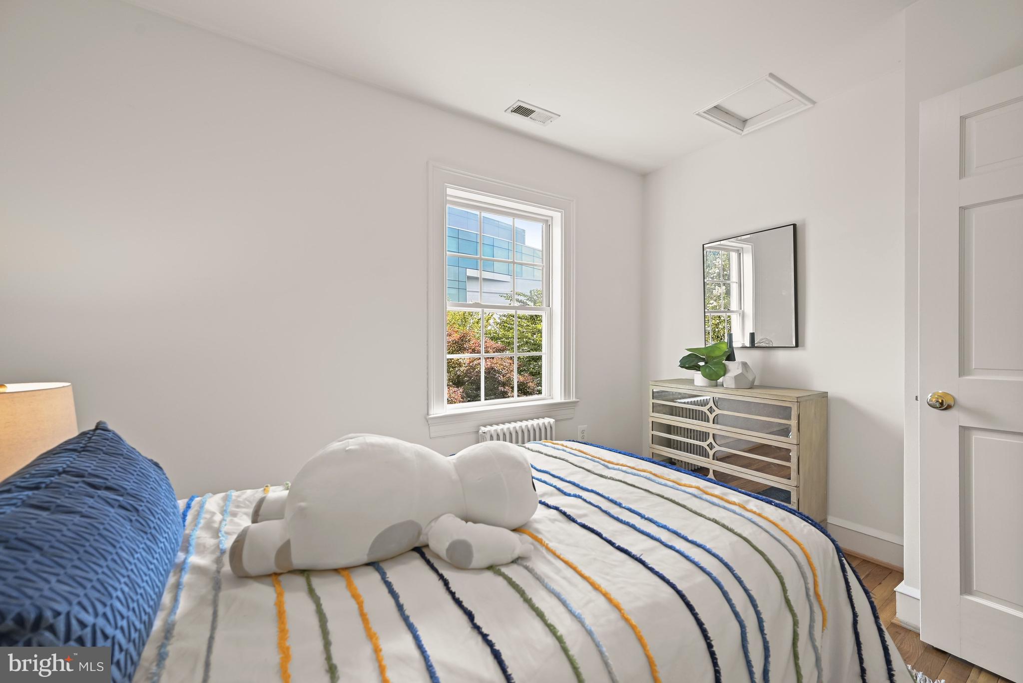 3527 R Street Northwest Washington, DC 20007 - Photo 20 of 31 Upper level bedroom 3