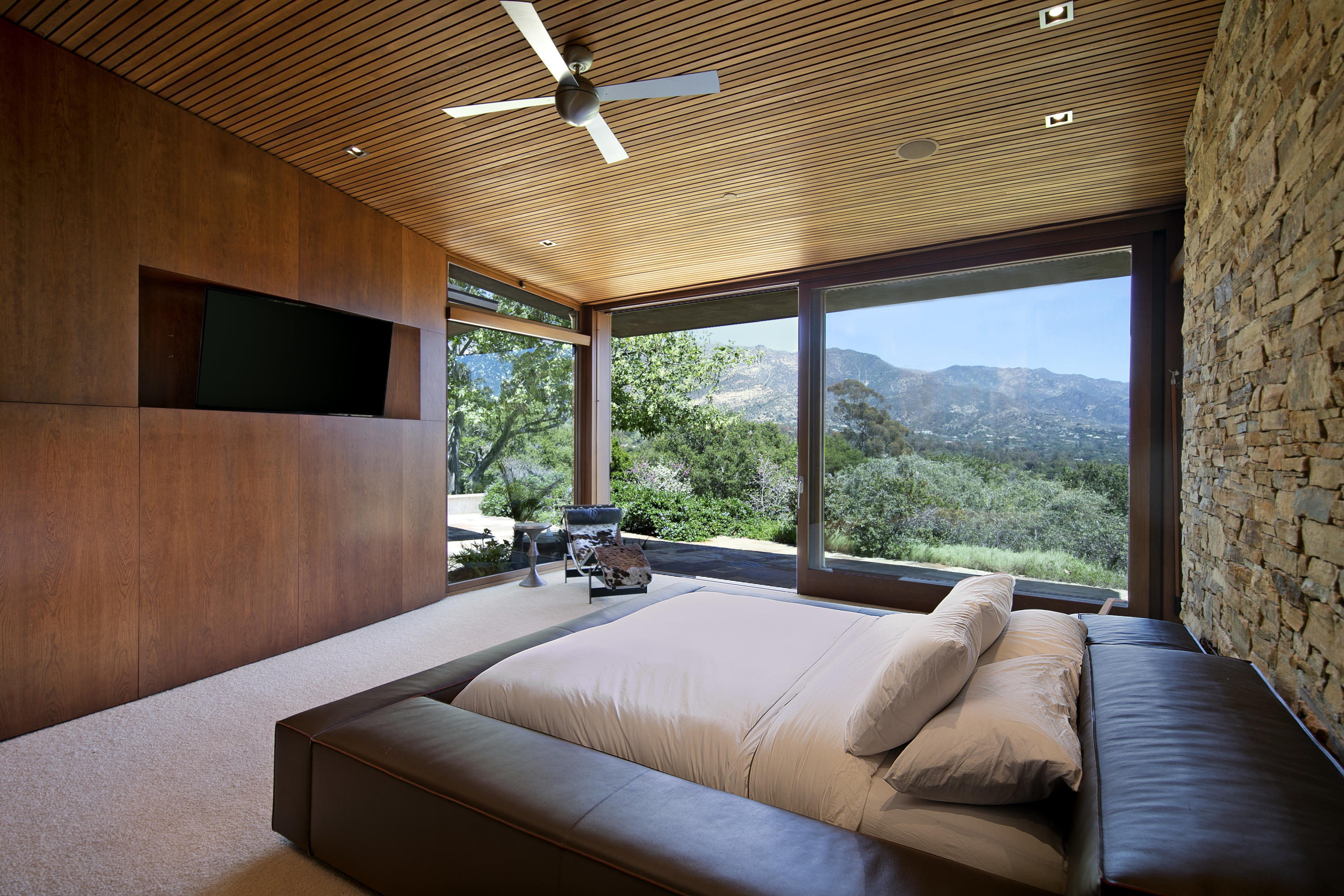 2662 Sycamore Canyon Road Santa Barbara, CA 93108 - Photo 13 of 25 2662SycamoreCanyon_30