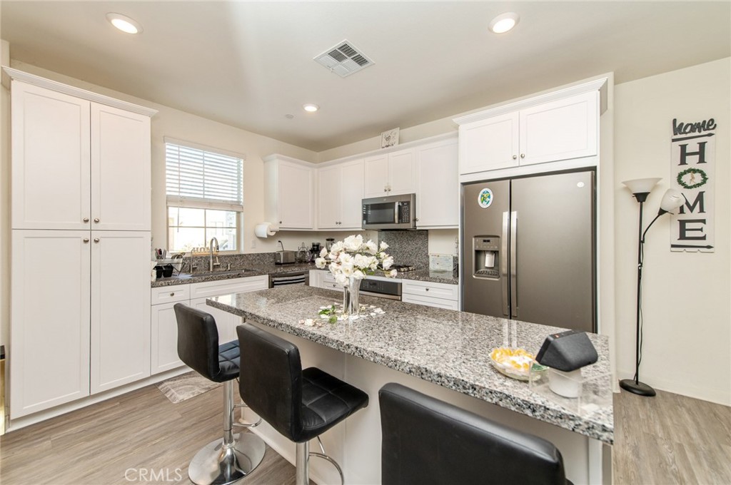 832 Mandarin Way Upland, CA 91786 - Photo 12 of 46