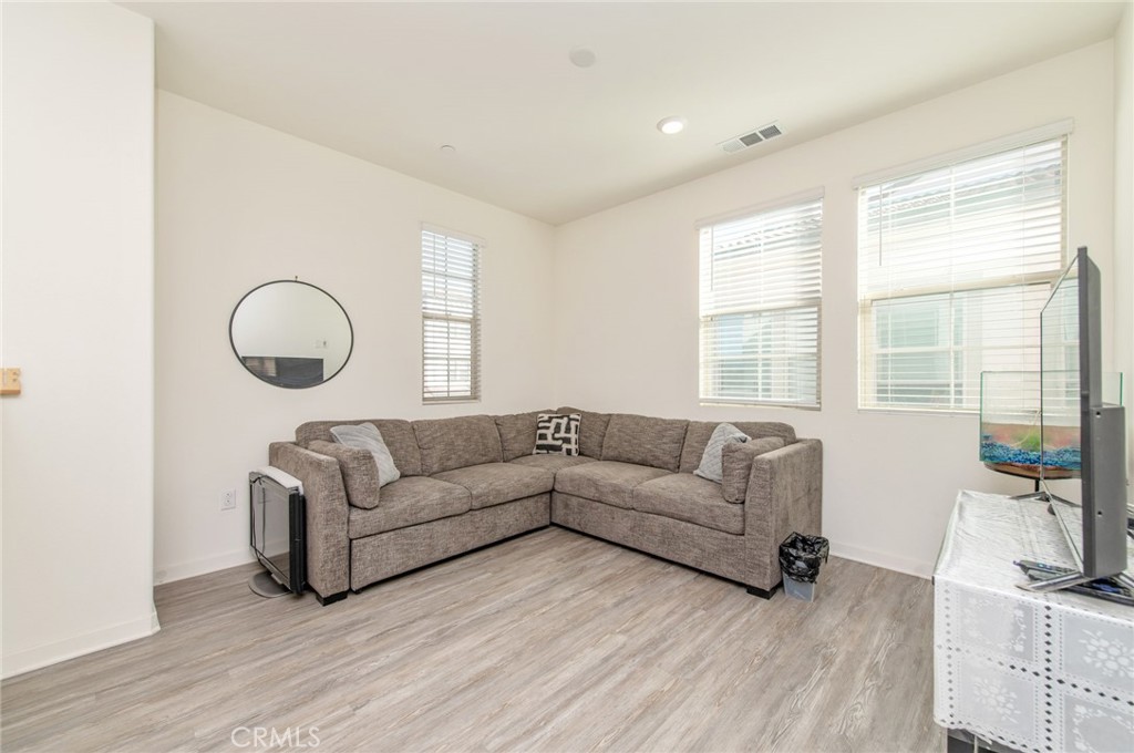 832 Mandarin Way Upland, CA 91786 - Photo 15 of 46