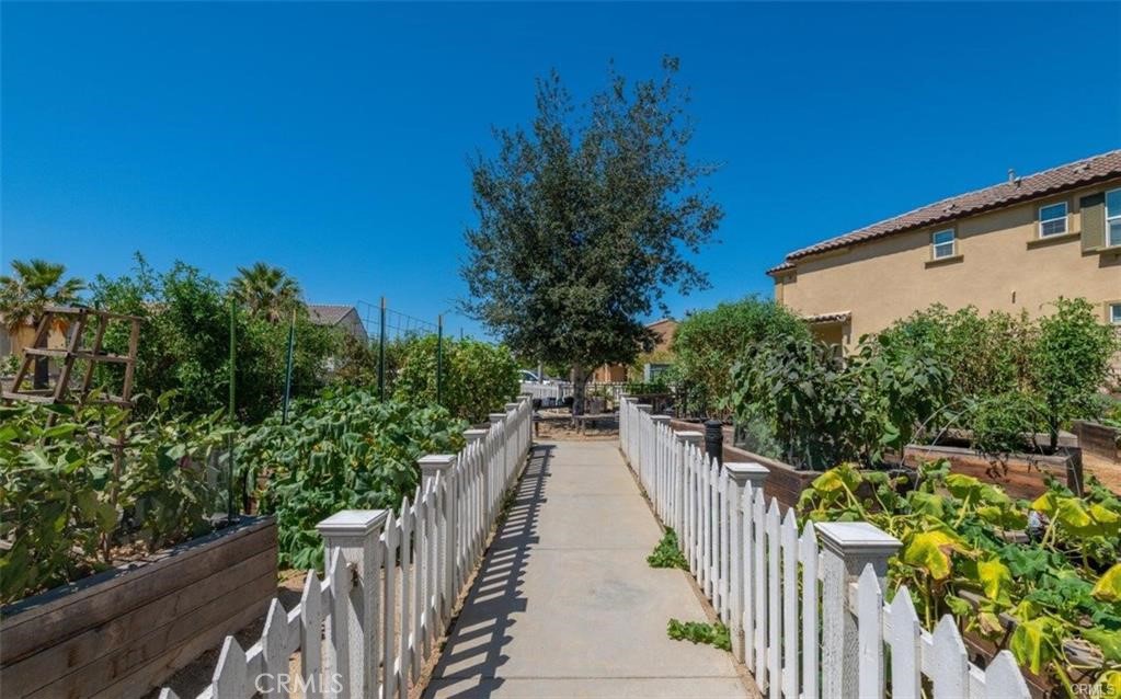 832 Mandarin Way Upland, CA 91786 - Photo 40 of 46