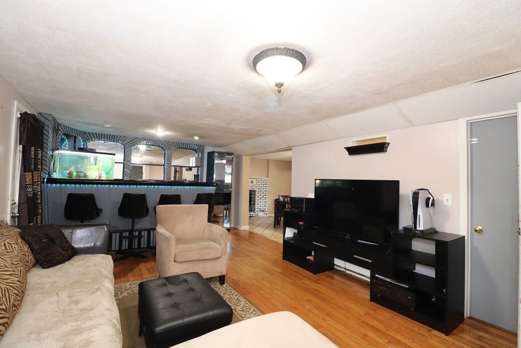 52 Gee Avenue Gloucester, MA 01930 - Photo 22 of 32