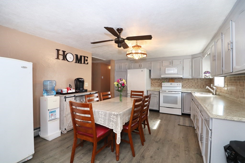 52 Gee Avenue Gloucester, MA 01930 - Photo 3 of 32