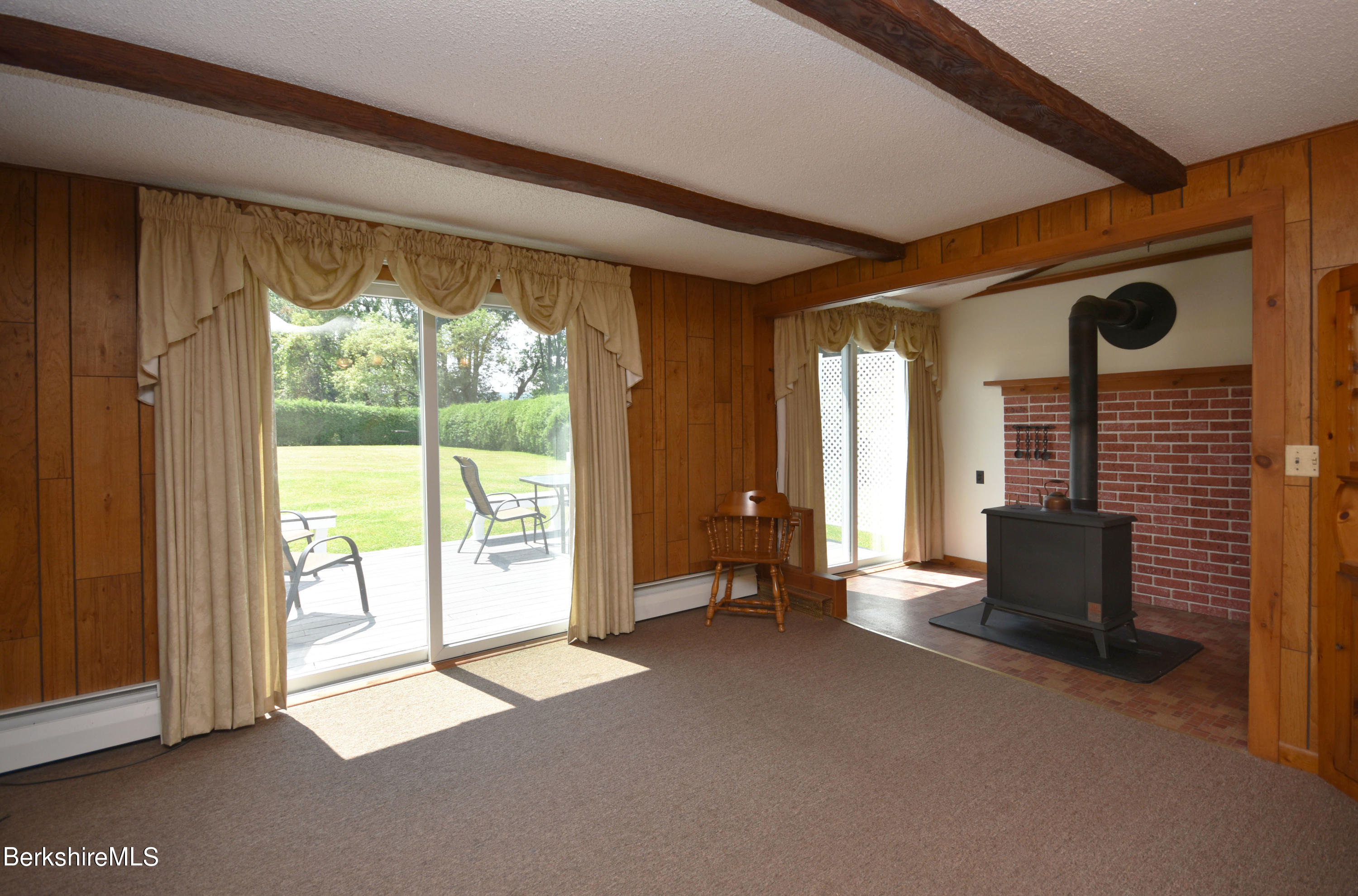 32 Glassworks Road Lanesborough, MA 01224 - Photo 11 of 63 Family Room