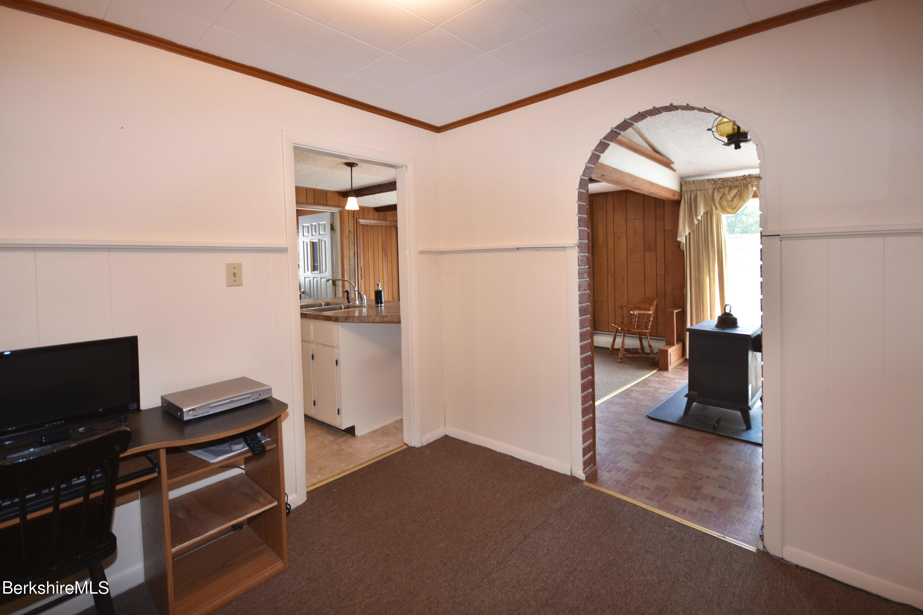 32 Glassworks Road Lanesborough, MA 01224 - Photo 18 of 63 Office
