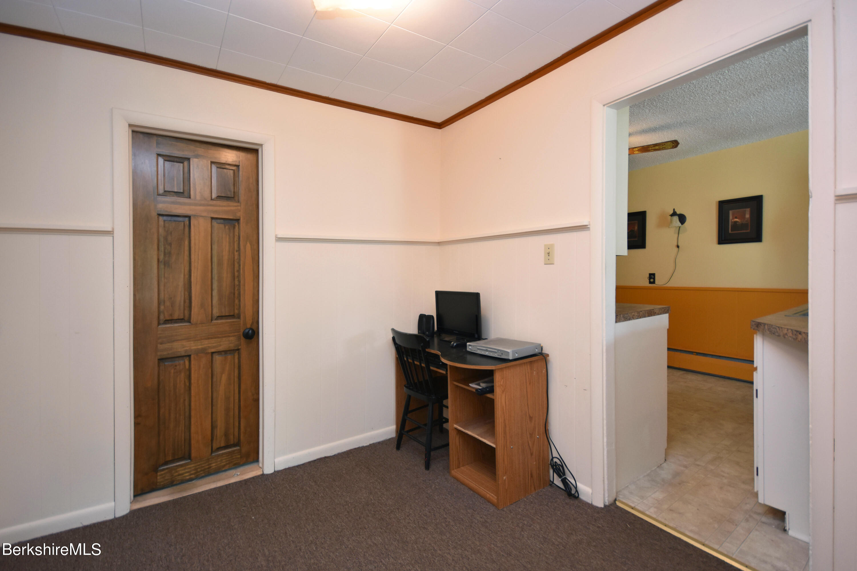 32 Glassworks Road Lanesborough, MA 01224 - Photo 19 of 63 Office