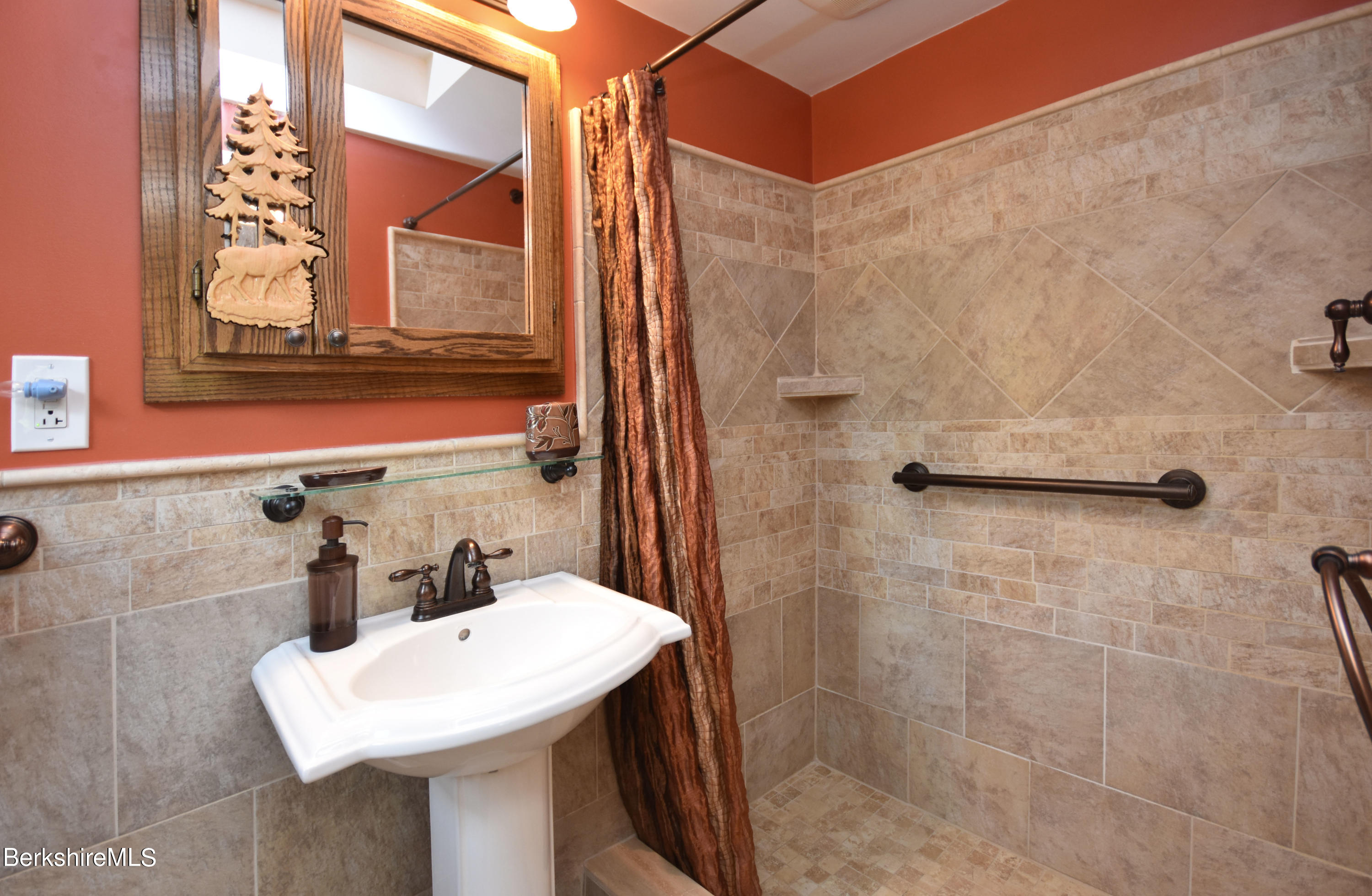 32 Glassworks Road Lanesborough, MA 01224 - Photo 23 of 63 Full Bath