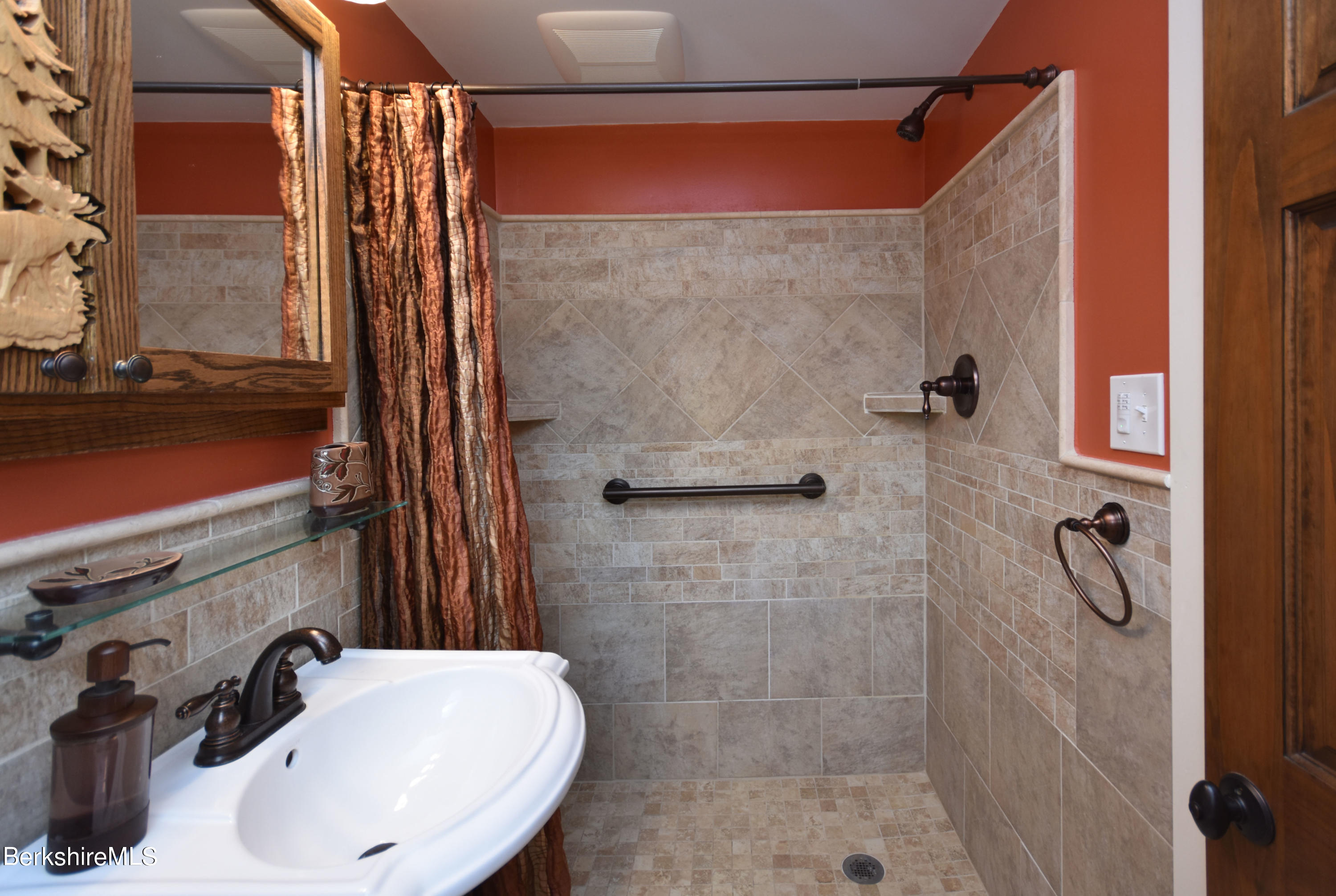 32 Glassworks Road Lanesborough, MA 01224 - Photo 24 of 63 Full Bath