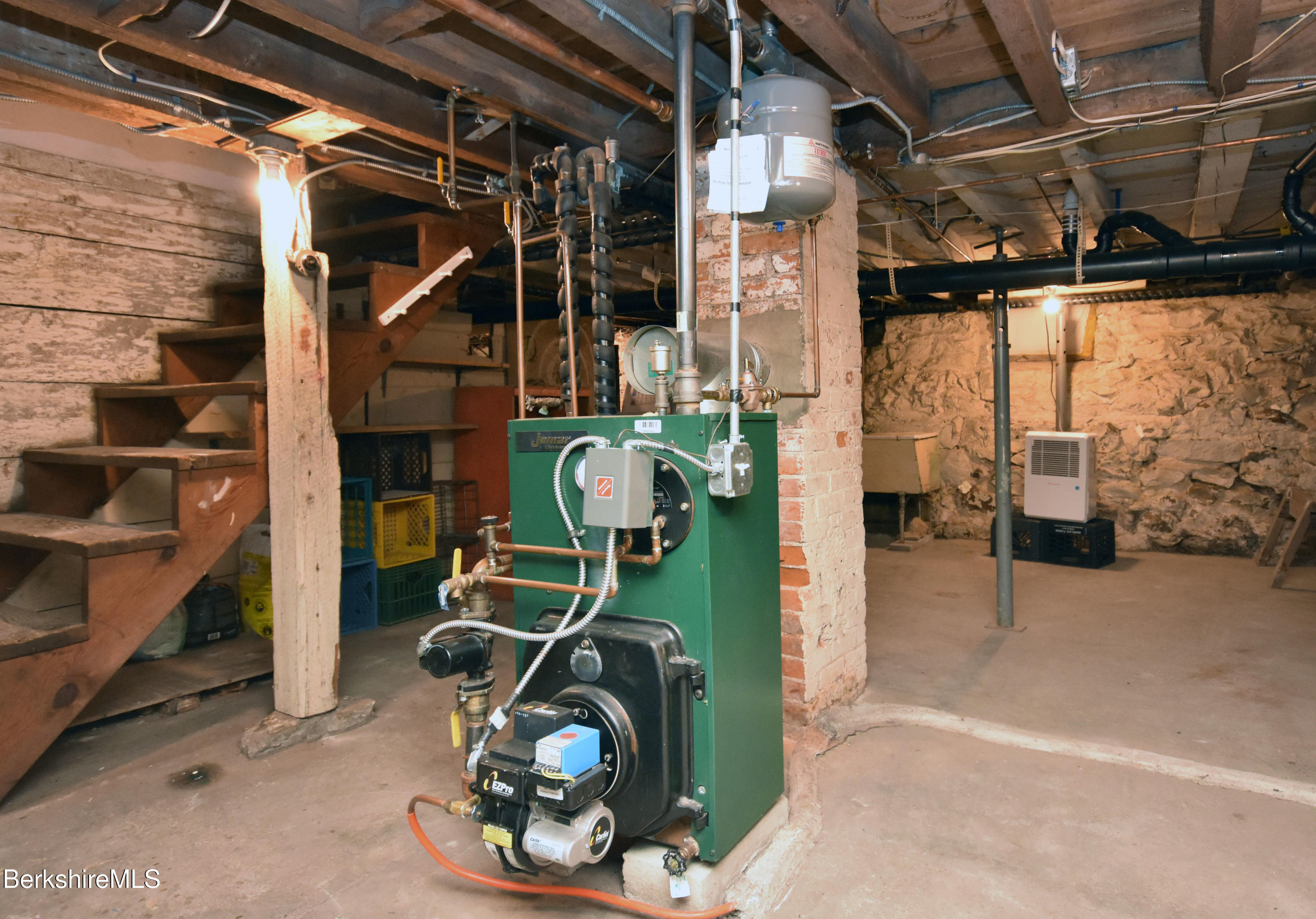 32 Glassworks Road Lanesborough, MA 01224 - Photo 36 of 63 Heating System
