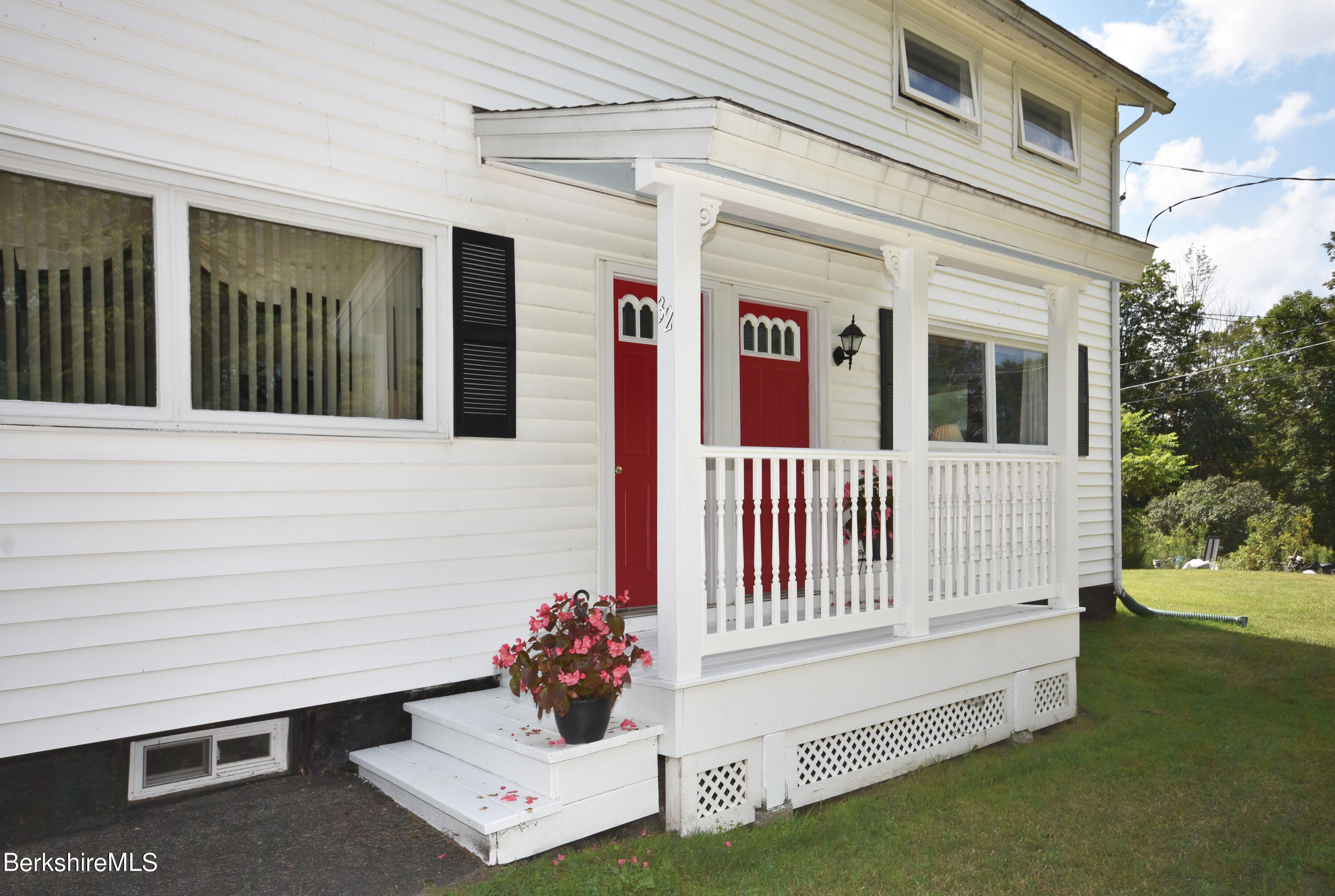 32 Glassworks Road Lanesborough, MA 01224 - Photo 5 of 63 Exterior