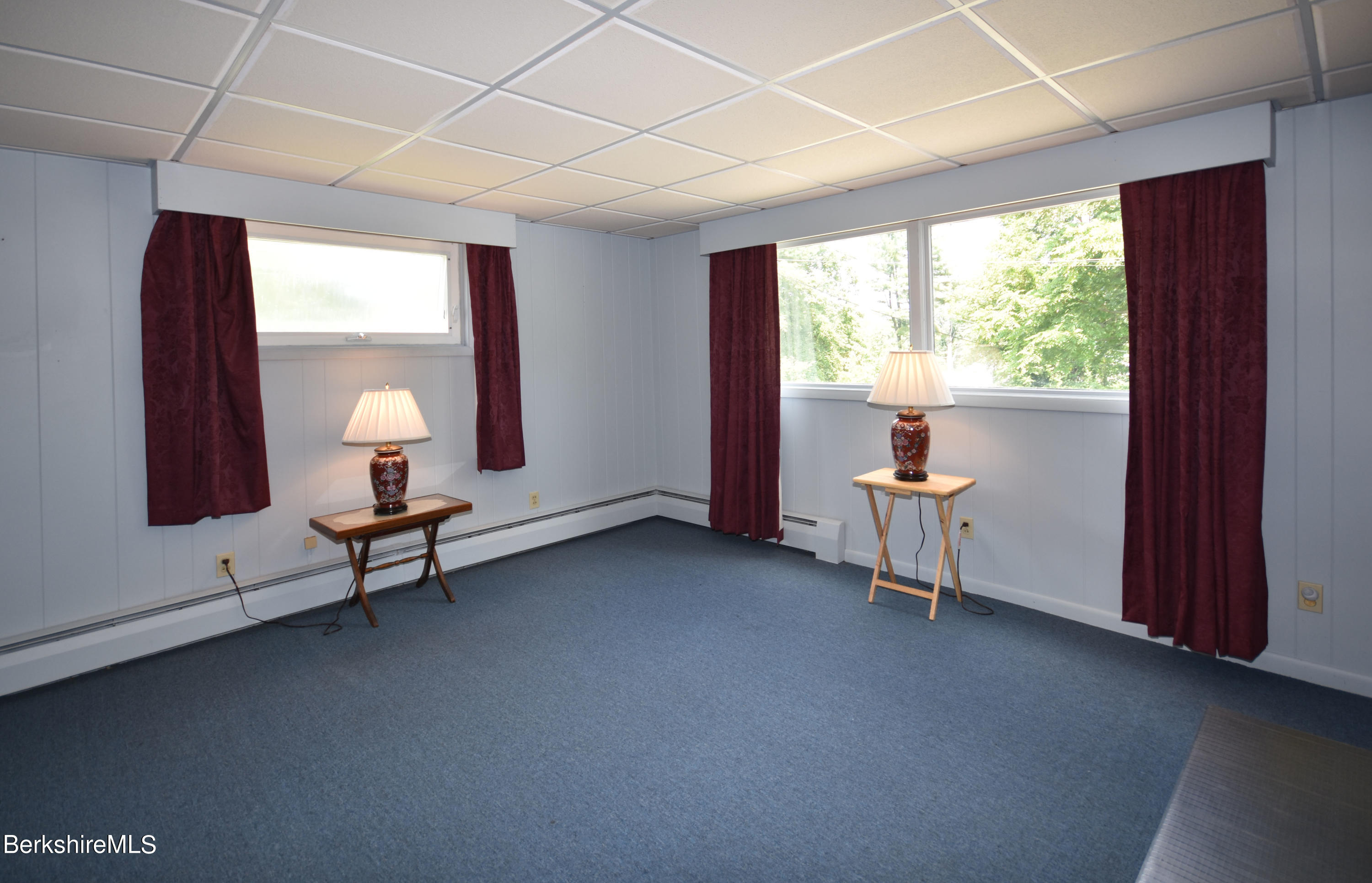 32 Glassworks Road Lanesborough, MA 01224 - Photo 7 of 63 Living Room