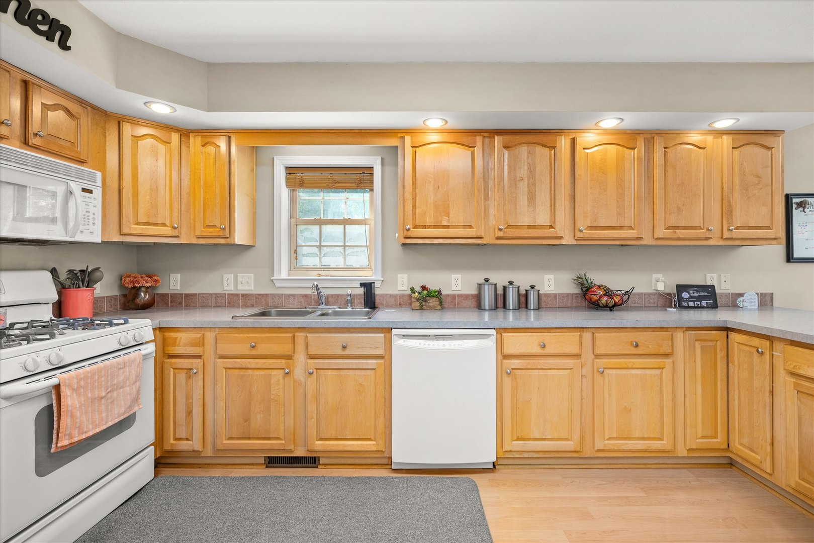 999 West Cermak Road Braidwood, IL 60408 - Photo 13 of 43