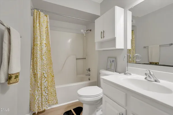 $1,650 | 2811 Edridge Court, Unit 202, Raleigh, NC 27612