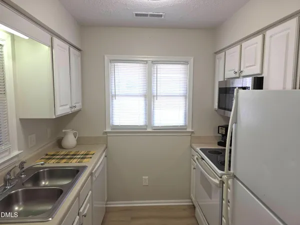 $1,650 | 2811 Edridge Court, Unit 202, Raleigh, NC 27612