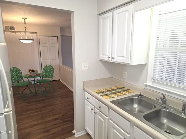 $1,650 | 2811 Edridge Court, Unit 202, Raleigh, NC 27612