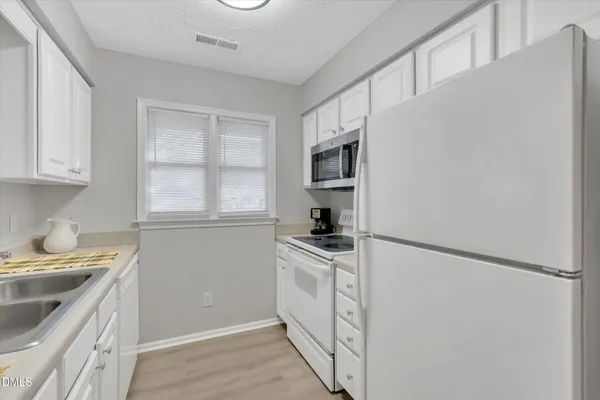 $1,650 | 2811 Edridge Court, Unit 202, Raleigh, NC 27612