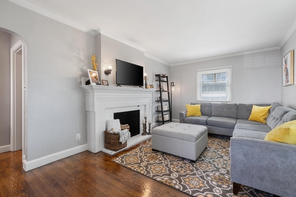 17 Dewitt Road Stoneham, MA 02180 - Photo 3 of 37 Gallery Image 3