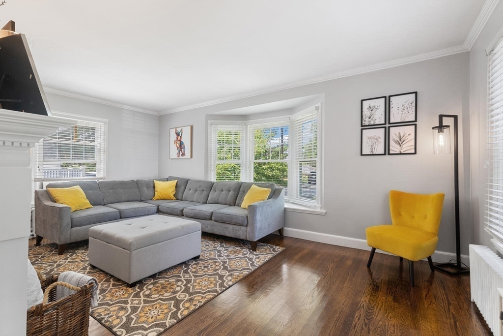 17 Dewitt Road Stoneham, MA 02180 - Photo 4 of 37 Gallery Image 4