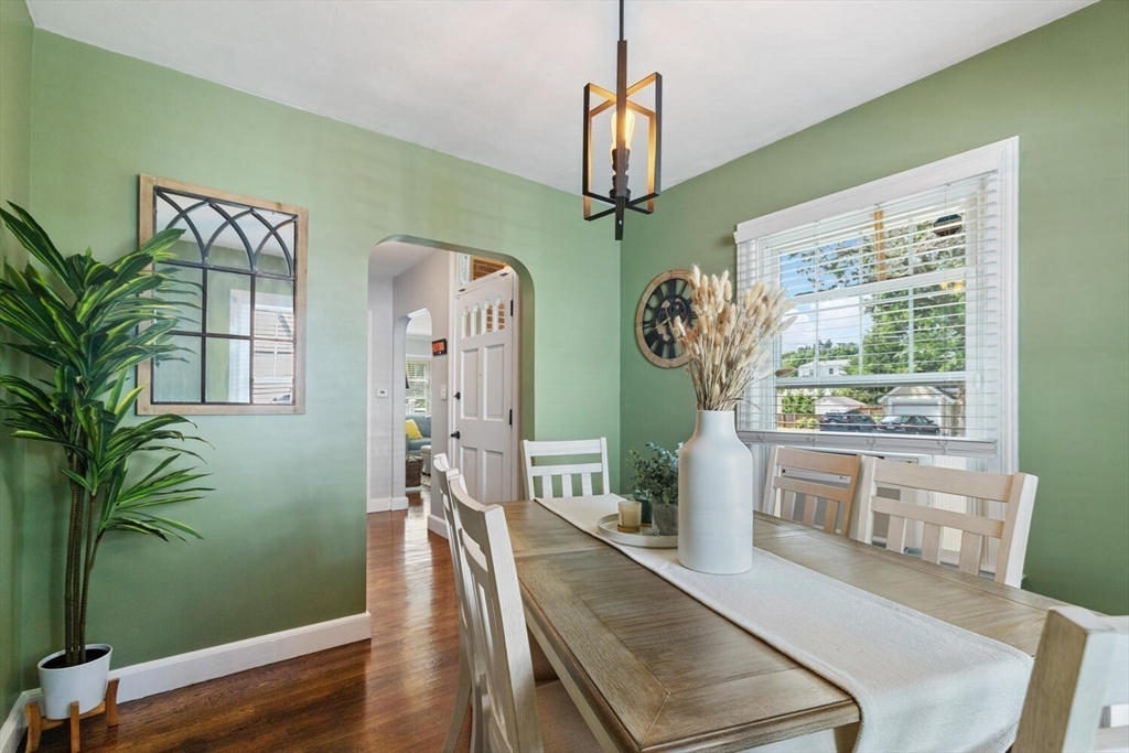 17 Dewitt Road Stoneham, MA 02180 - Photo 9 of 37 Gallery Image 9