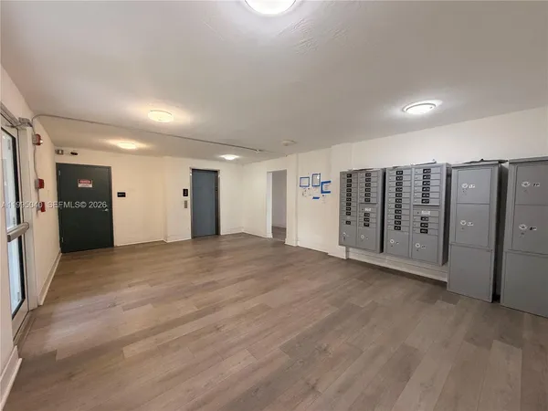 $1,700 | 143 Southwest 9th Street, Unit 310, Miami, FL 33130