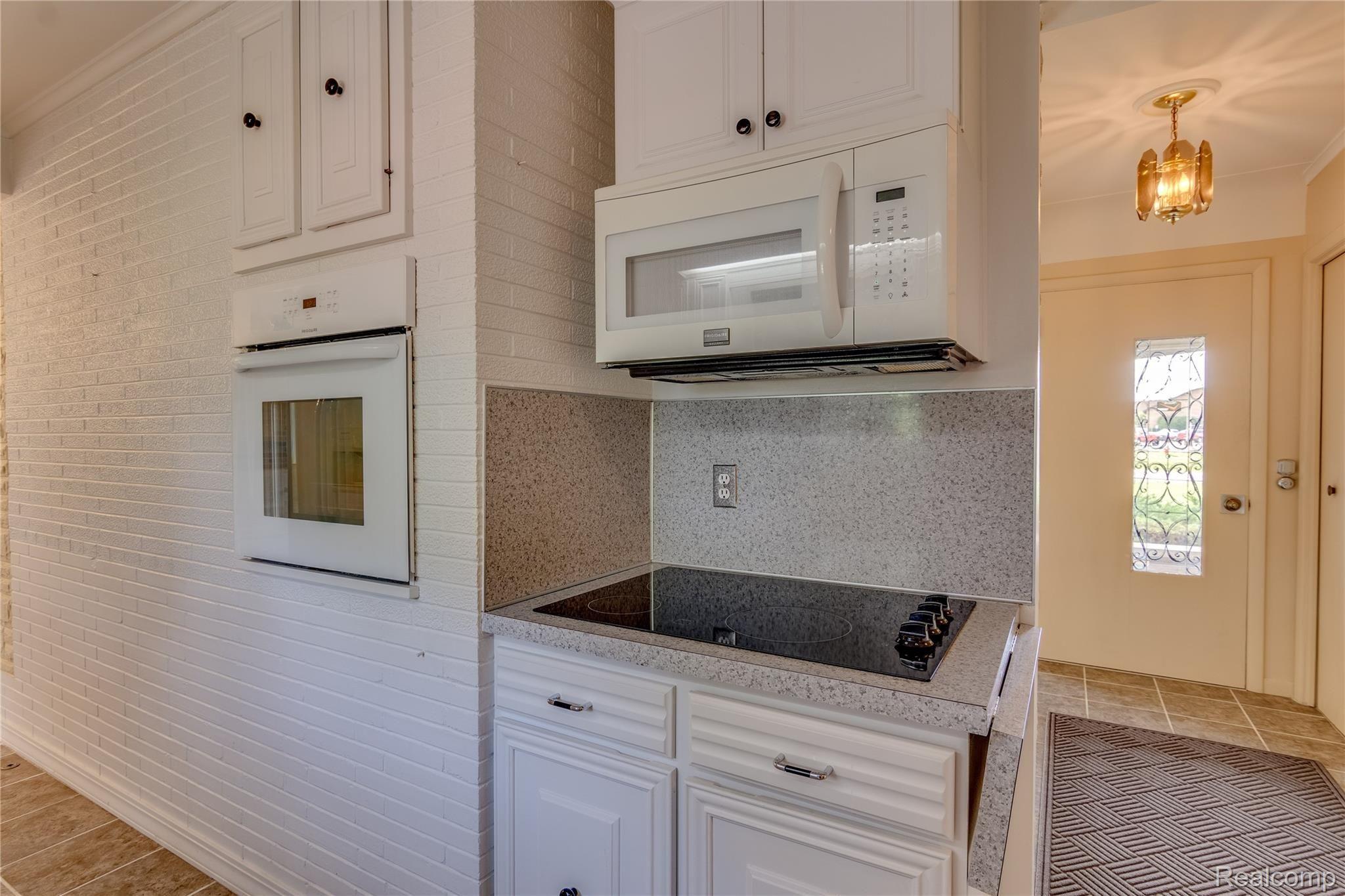5317 Perry Road Grand Blanc, MI 48439 - Photo 10 of 34 5317 Perry-1-34.jpg