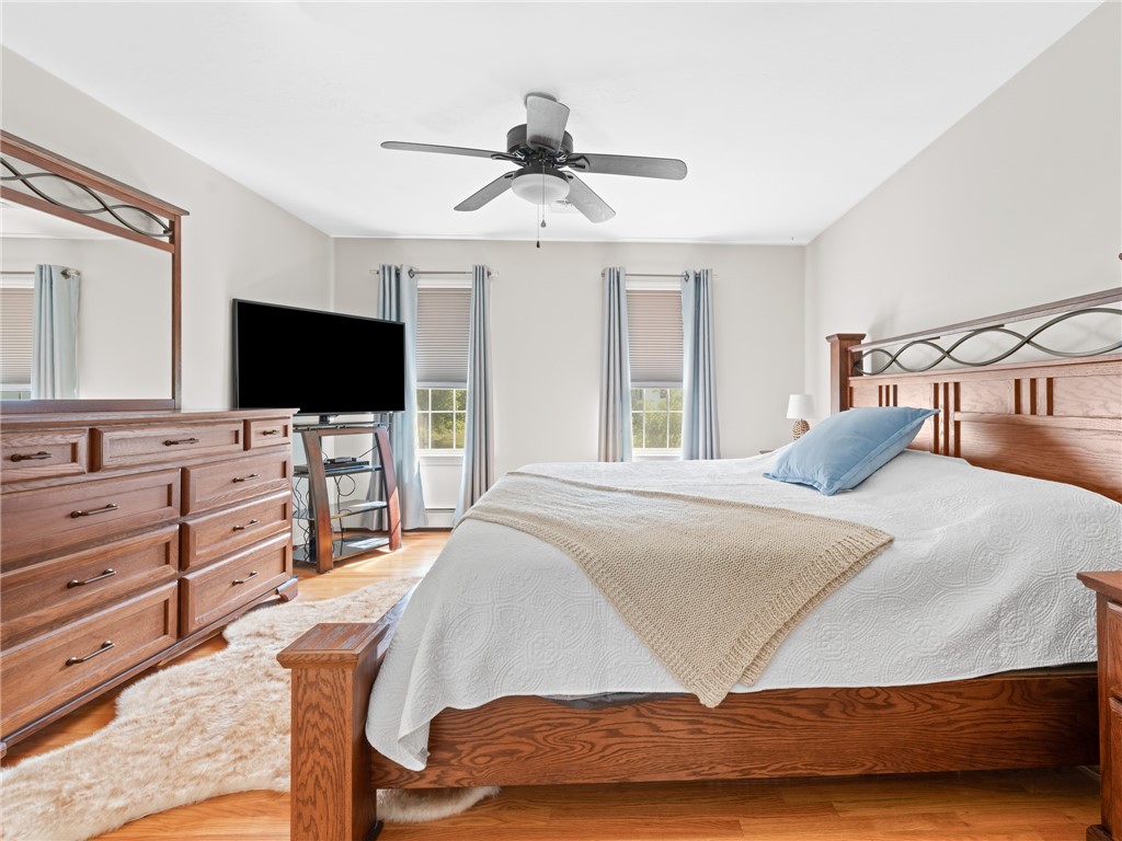 45 Silo Drive Cranston, RI 02921 - Photo 18 of 37 Primary Suite