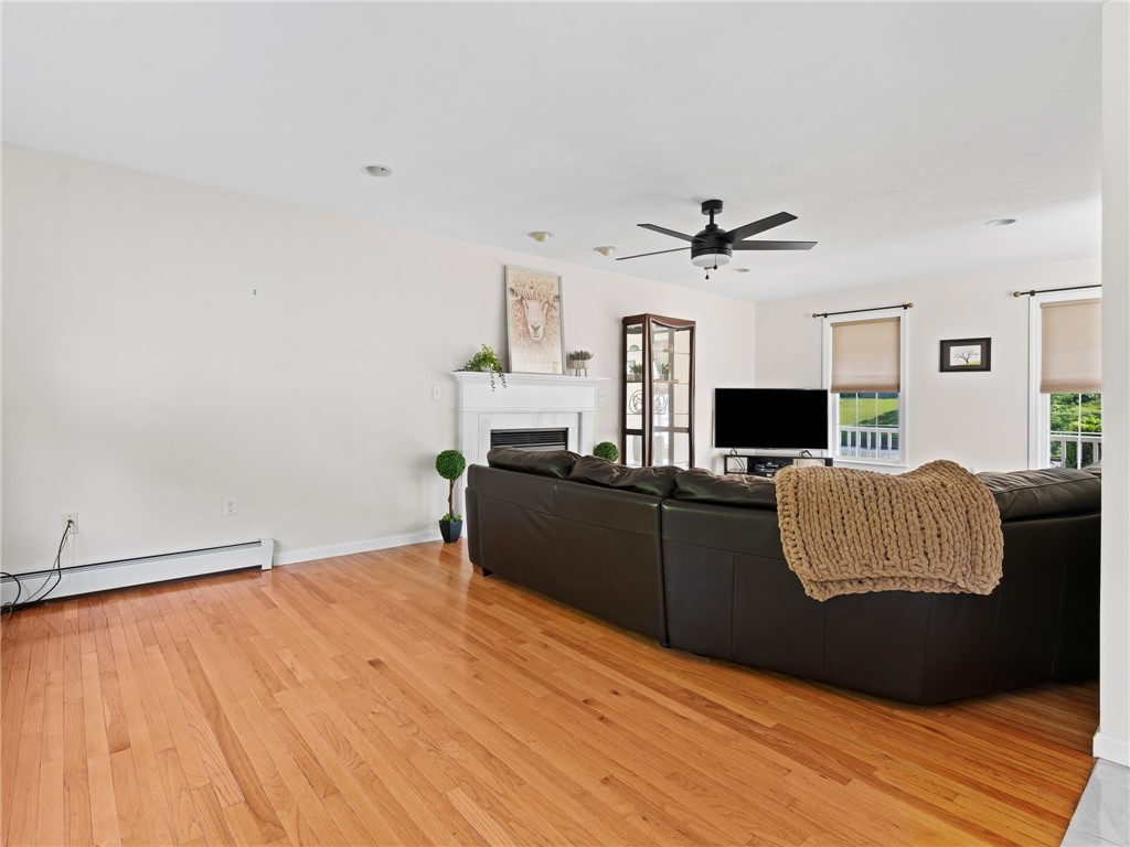 45 Silo Drive Cranston, RI 02921 - Photo 10 of 37