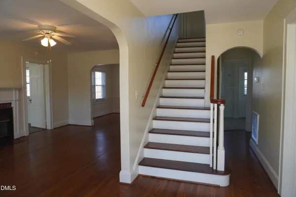 $1,400 | 1203 South Main Street, Lillington, NC 27546