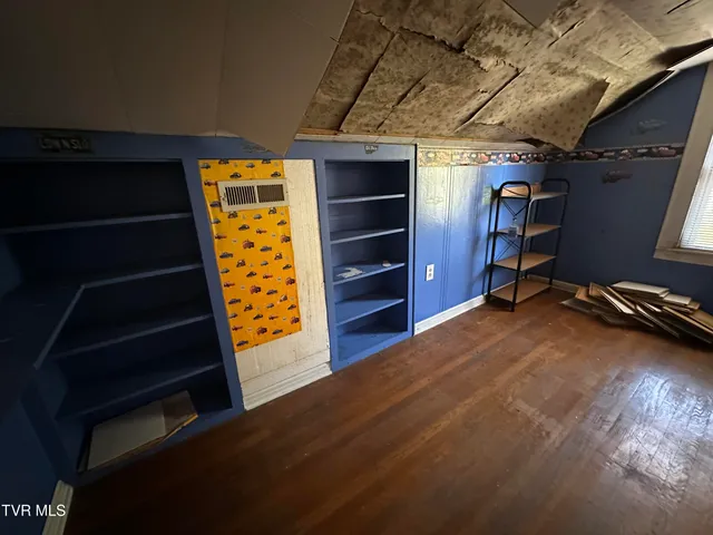 $65,000 | 8342 North River Road, Pound, VA 24279