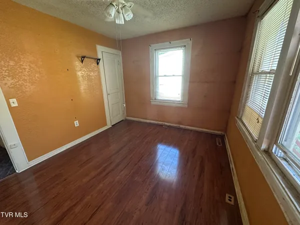 $65,000 | 8342 North River Road, Pound, VA 24279